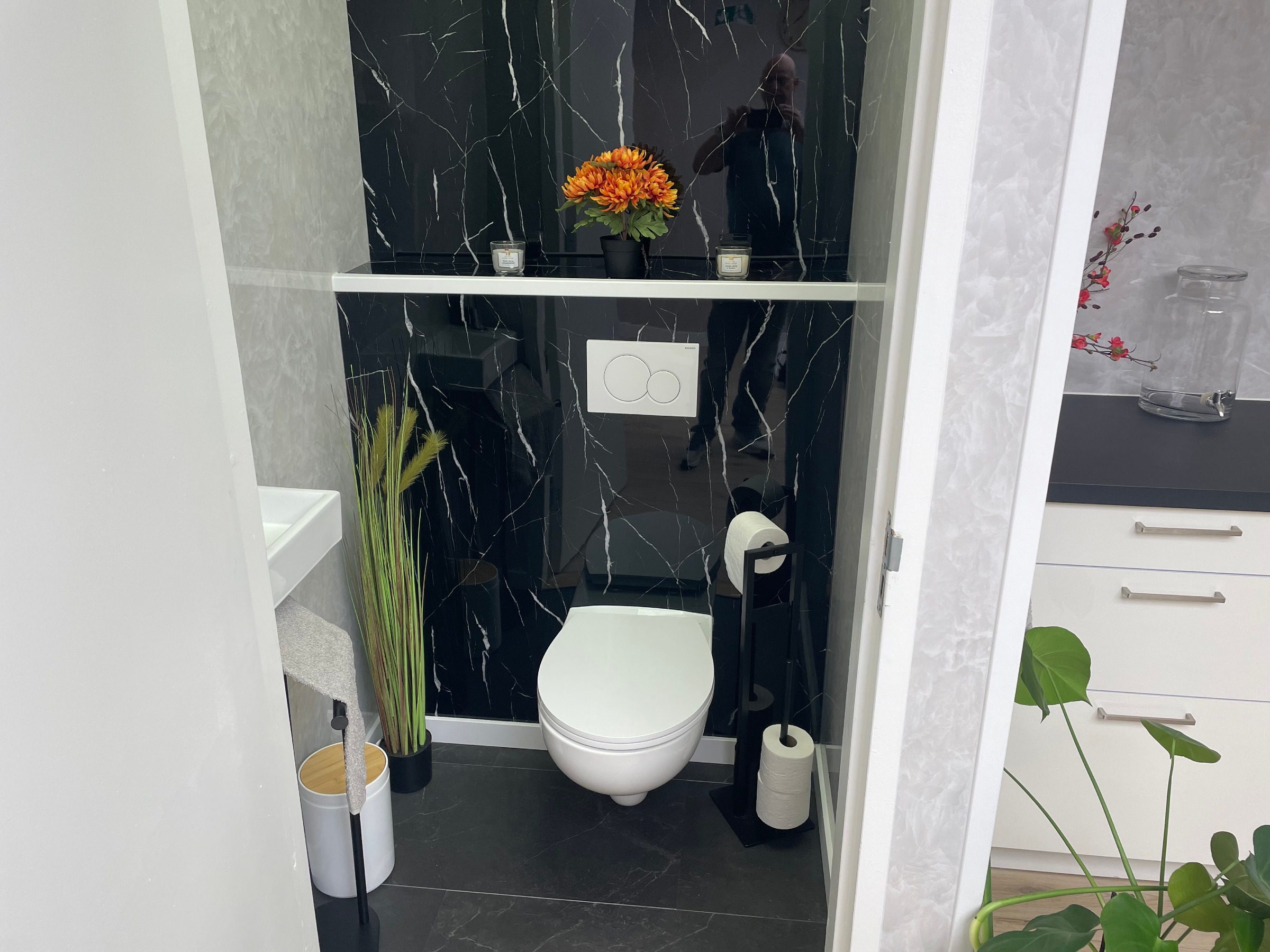 kantoorruimte / nagelstudio / pedicure / praktijkruimte